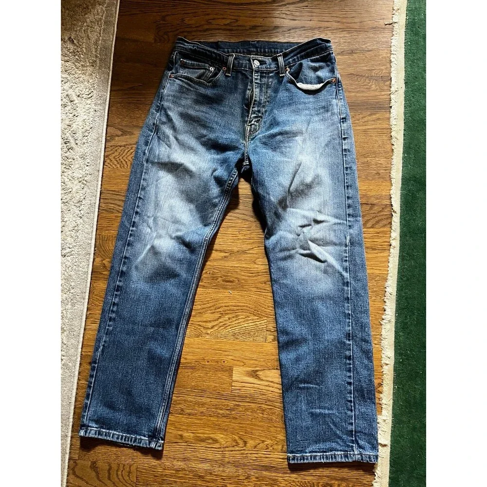 Men’s 505 Levi’s Denim BlueJeans Sz 32 x 30 Medium Wash Distressed